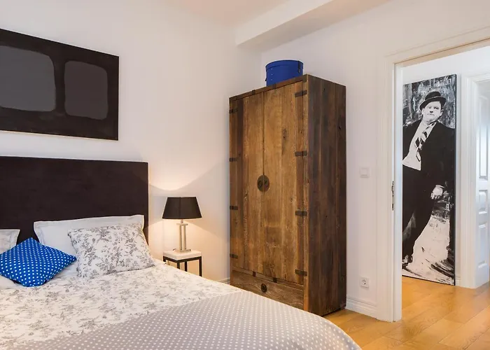 Charlie Chaplin * Split